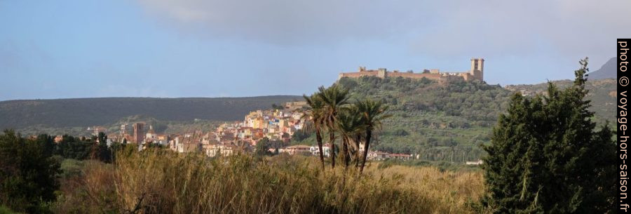 Bosa et son chateau-fort. Photo © André M. Winter