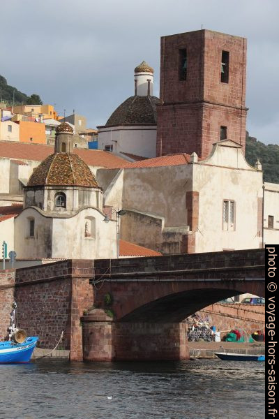 Cathédrale de Bosa. Photo © André M. Winter