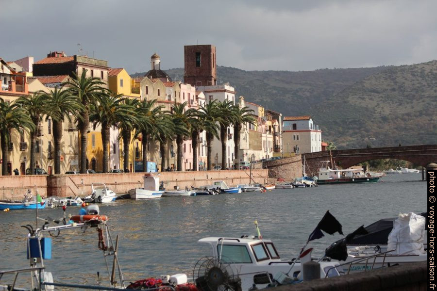 Bosa et le Temo. Photo © André M. Winter