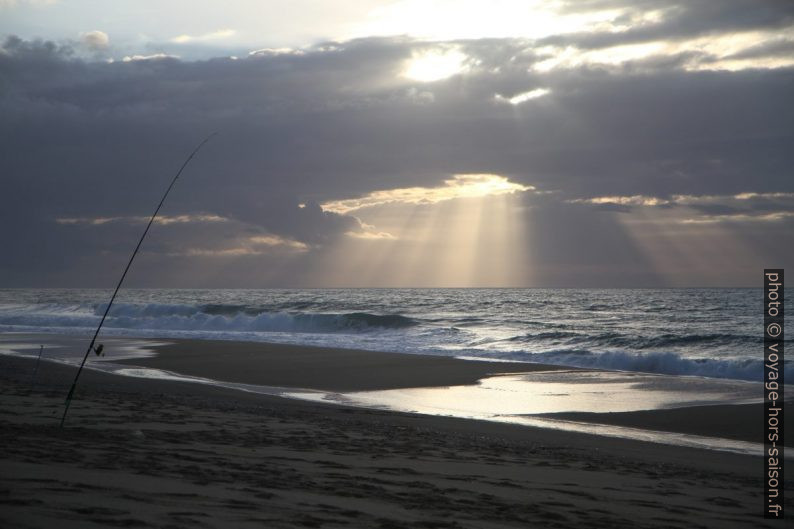 Rayons de soleil baroques et canne à pêche. Photo © Alex Medwedeff