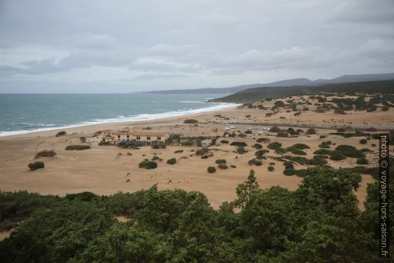 Hotel Le Dune sur la plage de Piscinas. Photo © Alex Medwedeff