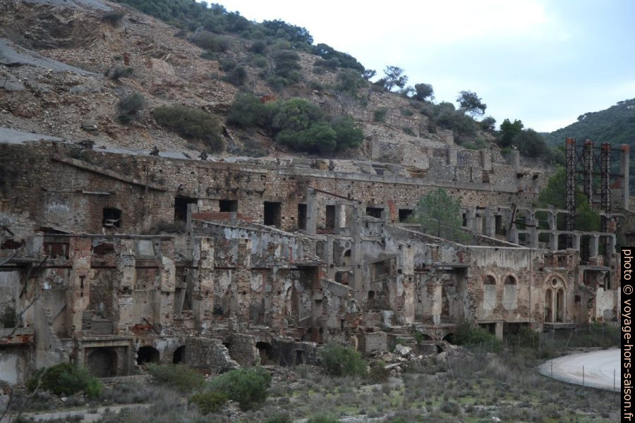 Mines abandonnées de Naracauli. Photo © Alex Medwedeff
