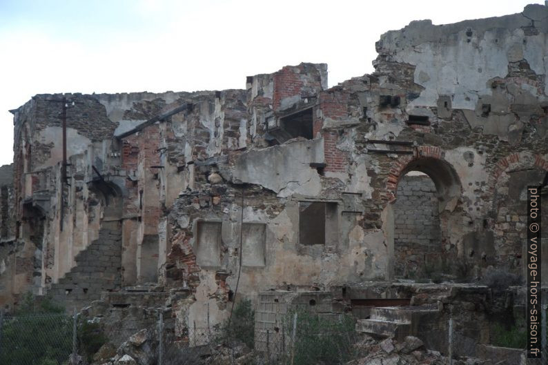 Ruines de Naracauli. Photo © Alex Medwedeff