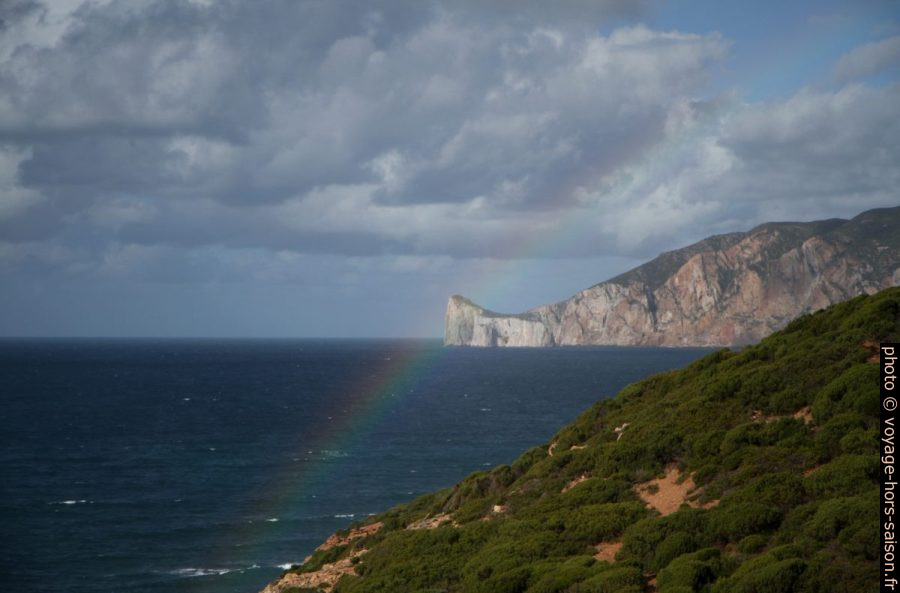 Pan di Zucchero et arc en ciel. Photo © Alex Medwedeff