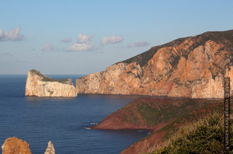 Pan di Zucchero et la côte. Photo © André M. Winter