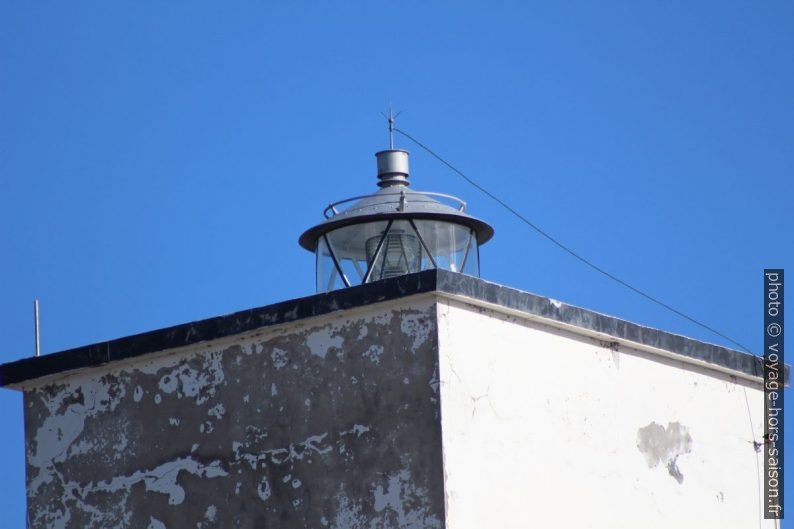 Lanterna del faro di Porto Ponte Romano. Photo © André M. Winter