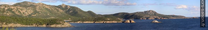 Panorama du Porto di Malfatano. Photo © André M. Winter