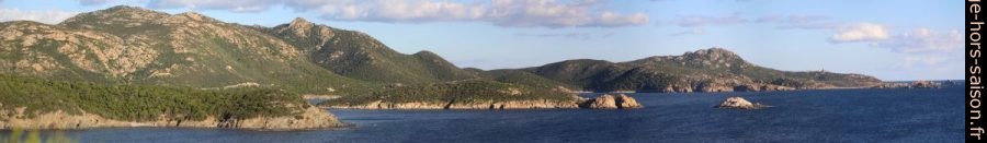 Panorama du Porto di Malfatano. Photo © André M. Winter