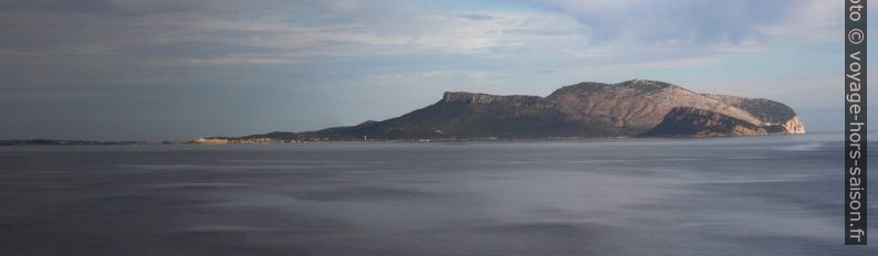 Golfo Aranci e Capo Figari. Photo © André M. Winter