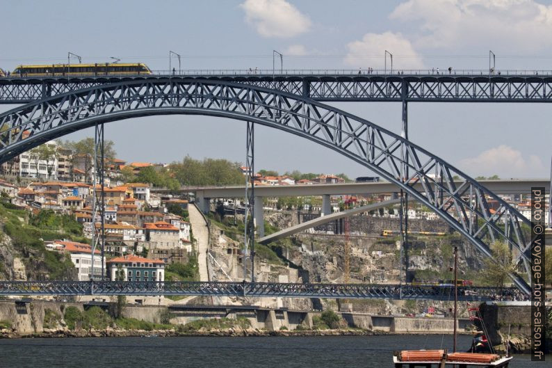 Ponte Luís I e Ponte do Infante. Photo © André M. Winter