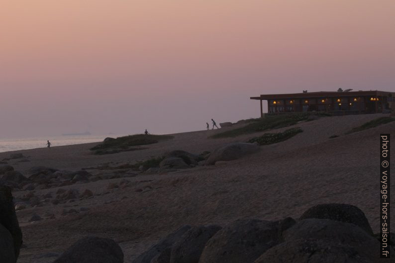 Restaurant Aqua à la Praia de Salgueiros. Photo © André M. Winter