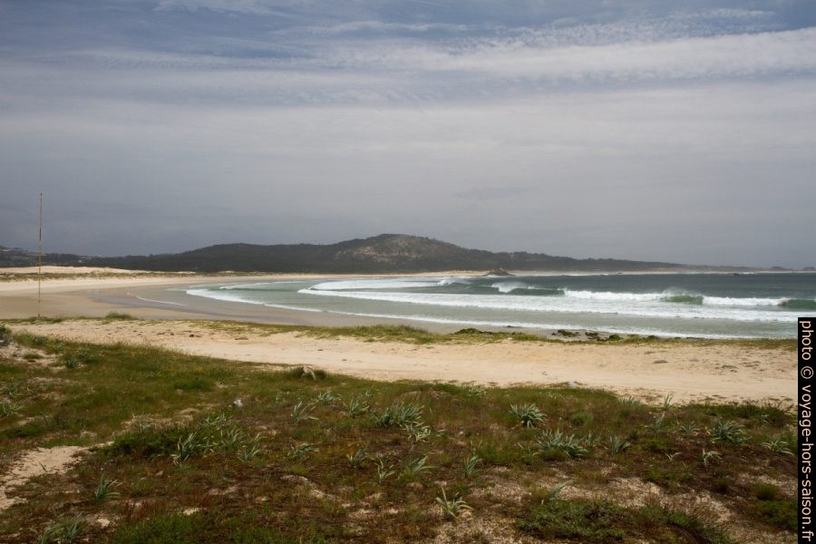Praia da Ladeira. Photo © Alex Medwedeff