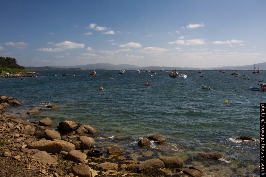 Côte au nord-est d'Arousa. Photo © Alex Medwedeff