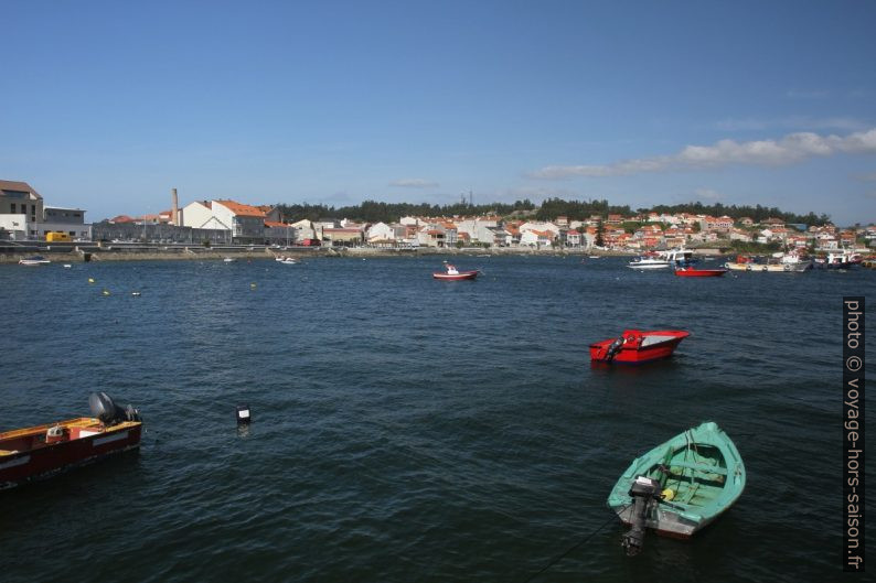 Baie au nord du pont d'Arousa. Photo © Alex Medwedeff