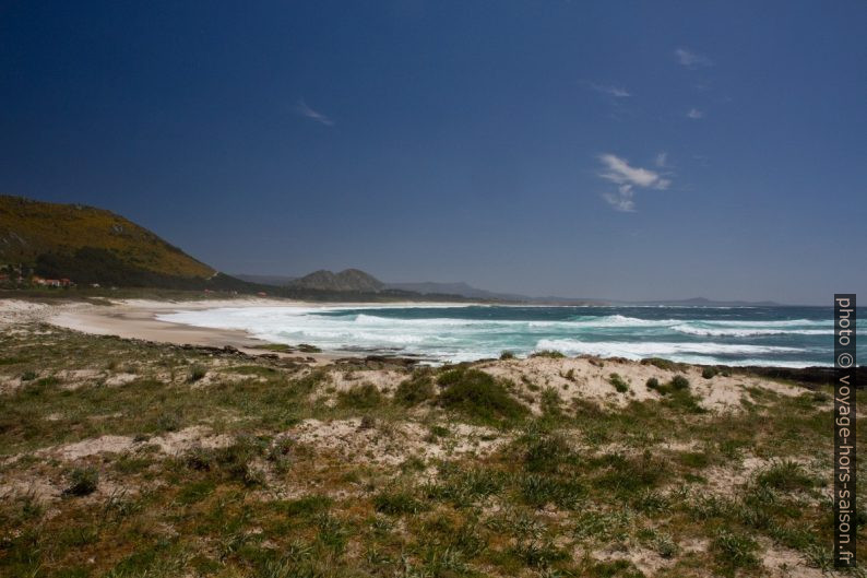 Praia do Lariño. Photo © Alex Medwedeff