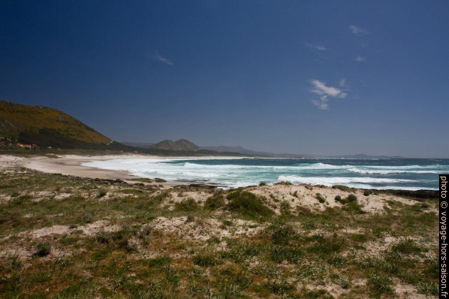 Praia do Lariño. Photo © Alex Medwedeff