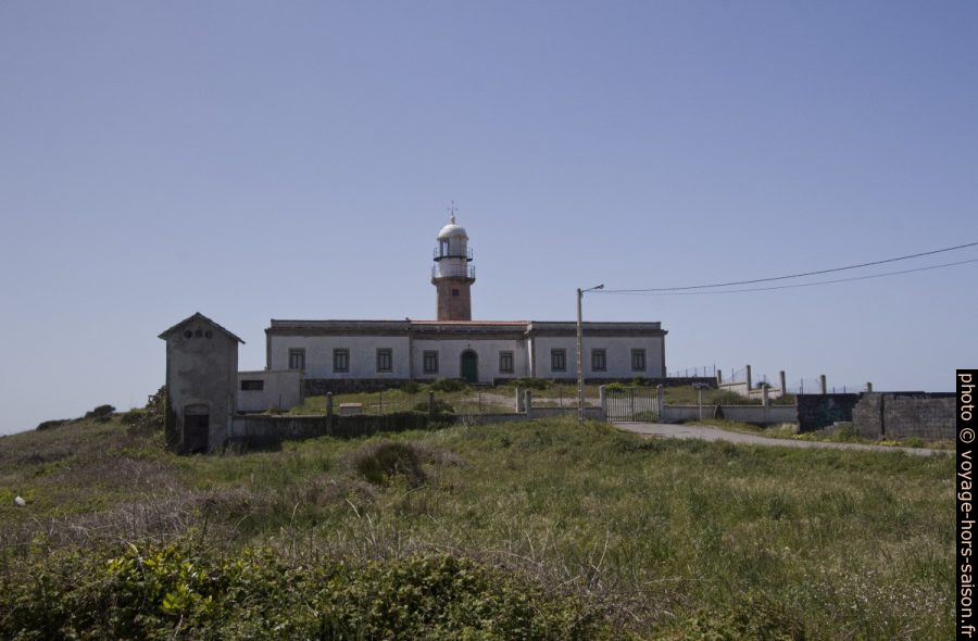 Phare et maison des gardiens de la Punta Ínsua. Photo © André M. Winter