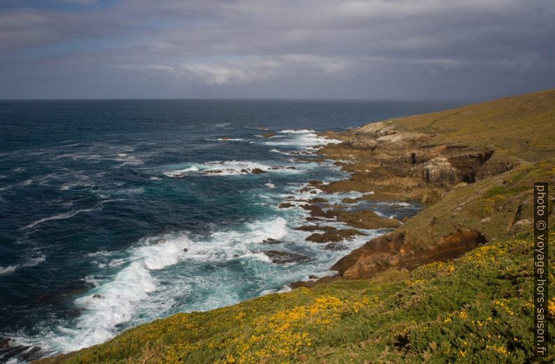 Côte du Cabo Santo Adrián. Photo © Alex Medwedeff