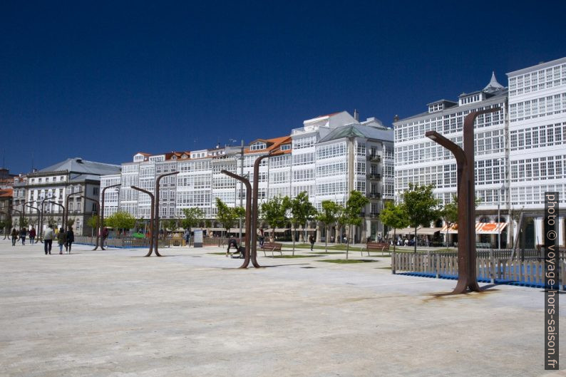 Paseo Darsena. Photo © Alex Medwedeff