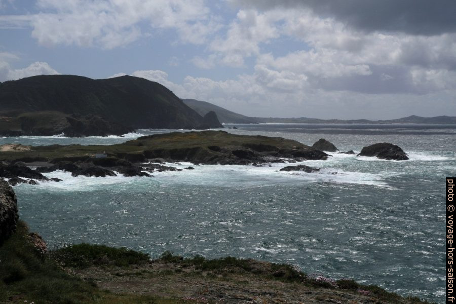 Presqu'île au sud-ouest de la Punta Frouxeira. Photo © Alex Medwedeff