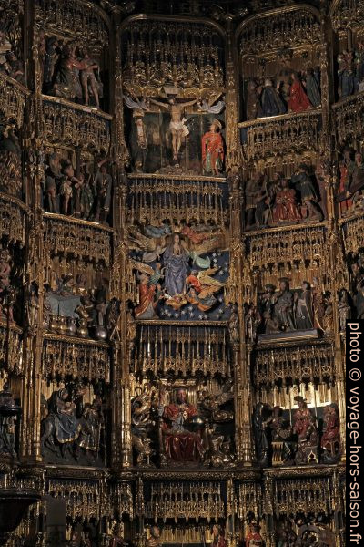 Scènes du retable de la cathédrale d'Oviedo. Photo © Alex Medwedeff
