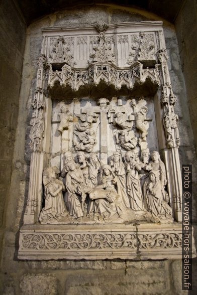 Sculpture Descente de croix dans le cloître d'Oviedo. Photo © André M. Winter