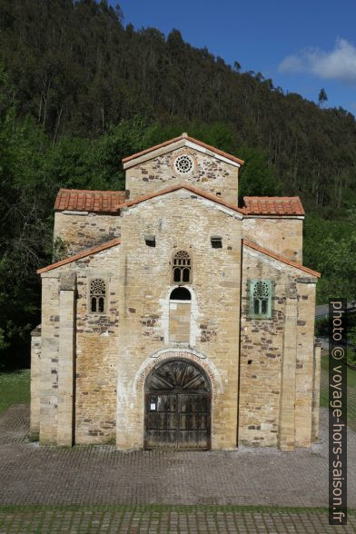 Église Saint-Michel-de-Lillo. Photo © Alex Medwedeff