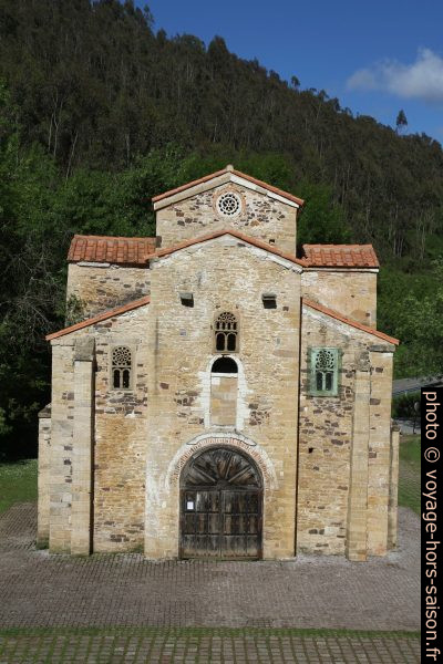 Église Saint-Michel-de-Lillo. Photo © Alex Medwedeff