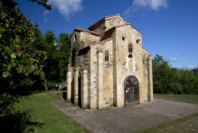 Église Saint-Michel-de-Lillo d'Oviedo. Photo © André M. Winter