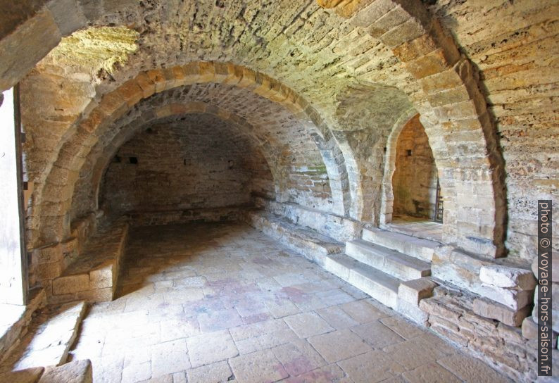 Crypte de l'église Santa María del Naranco. Photo © André M. Winter