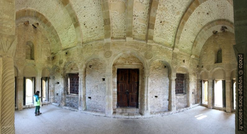 Salle supérieure l'église Santa María del Naranco. Photo © André M. Winter