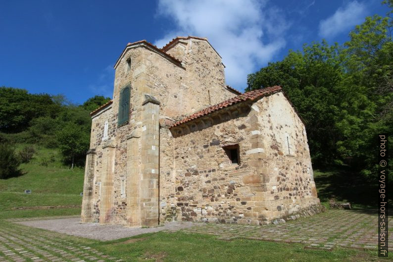 Église Saint-Michel-de-Lillo d'Oviedo tronquée. Photo © André M. Winter