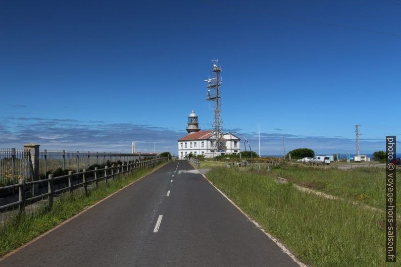 Arrivée au Phare de Peñas. Photo © André M. Winter