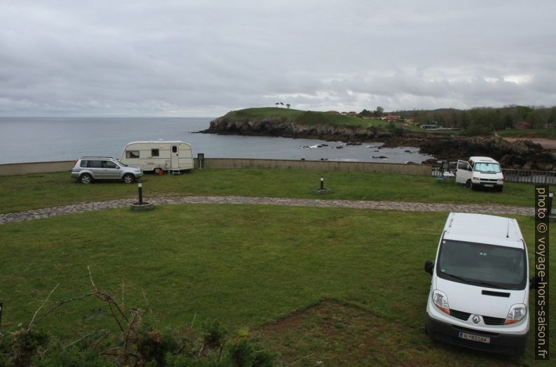 Notre Trafic au Camping Perlora le matin. Photo © Alex Medwedeff