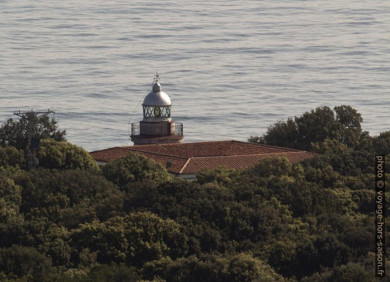 Faro de la Punta San Emeterio. Photo © André M. Winter