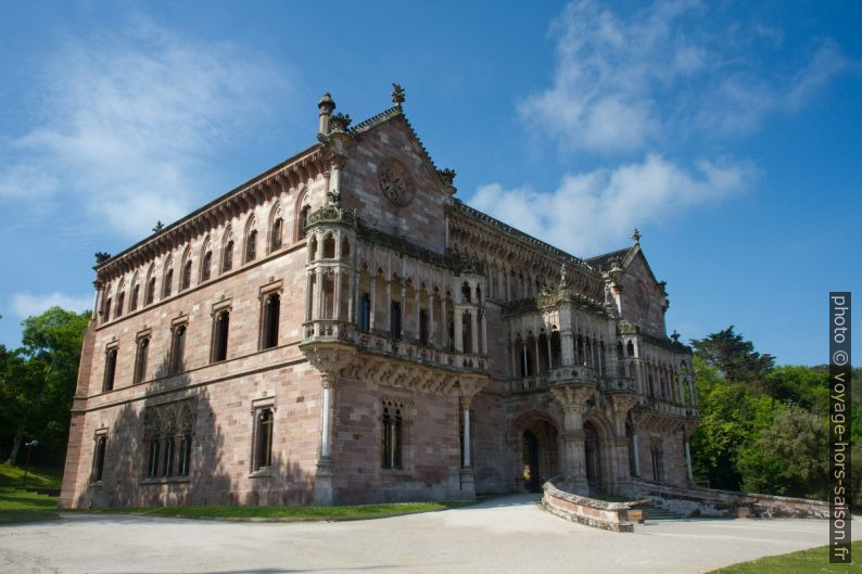 Palais de Sobrellano. Photo © Alex Medwedeff