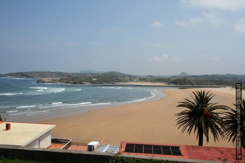 Playa de La Concha. Photo © Alex Medwedeff