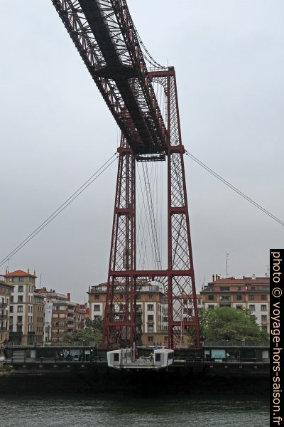 Nacelle et pilier droit du Puente de Vizcaya. Photo © Alex Medwedeff