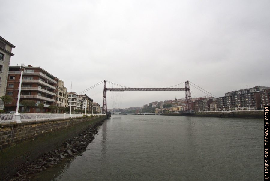 Puente de Vizcaya au-dessus de l'estuaire du Nervion. Photo © Alex Medwedeff