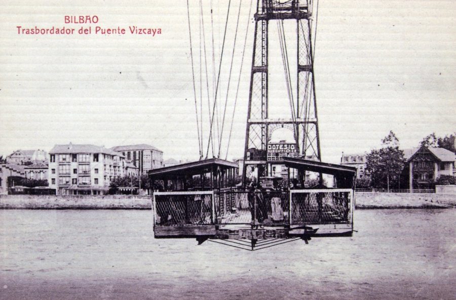Carte postale montrant la nacelle du Puente de Vizcaya vers 1900. Photo © André M. Winter