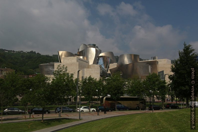 Guggenheim Bilbao Museoa. Photo © André M. Winter