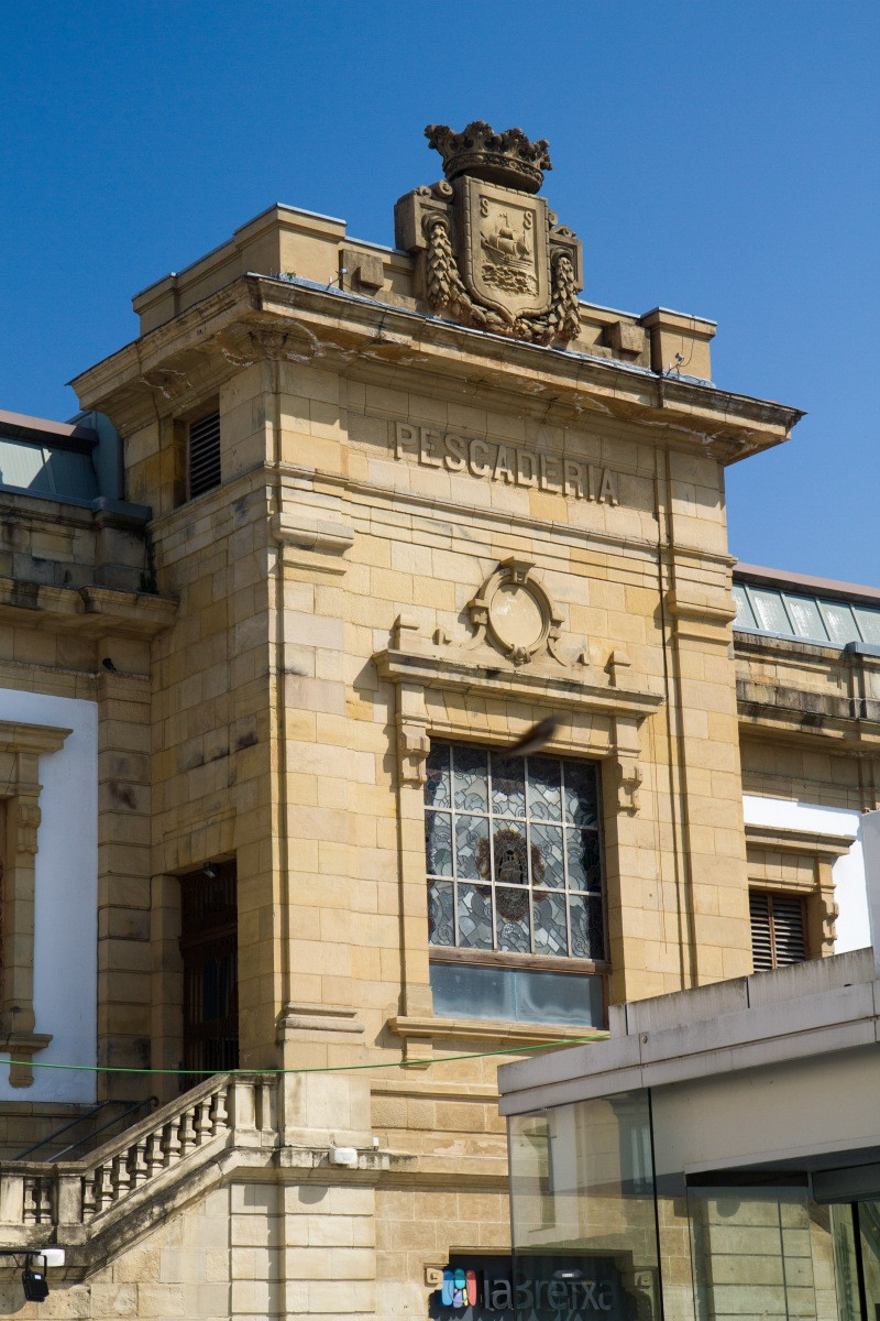 Ancienne halle aux poissons. Photo © Alex Medwedeff