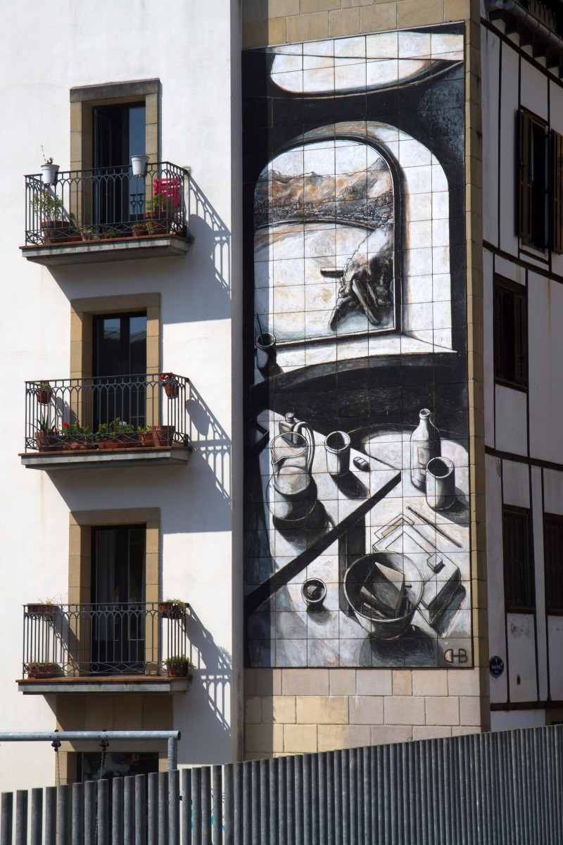 Peinture murale sur la Zuloaga Plaza. Photo © Alex Medwedeff