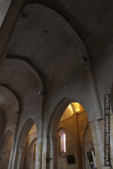 Voûtes de la nef principale de l'église de Cadouin. Photo © Alex Medwedeff