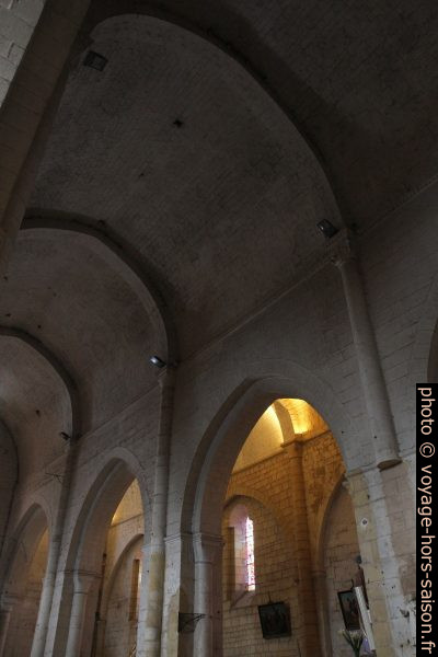 Voûtes de la nef principale de l'église de Cadouin. Photo © Alex Medwedeff