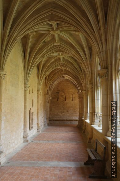 Galerie occidentale du cloître de Cadouin. Photo © Alex Medwedeff