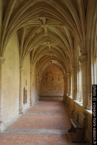 Galerie occidentale du cloître de Cadouin. Photo © Alex Medwedeff