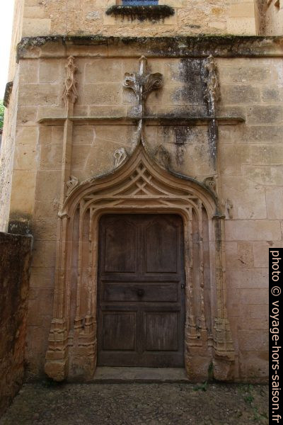 Une porte de l'abbaye de Cadouin. Photo © André M. Winter
