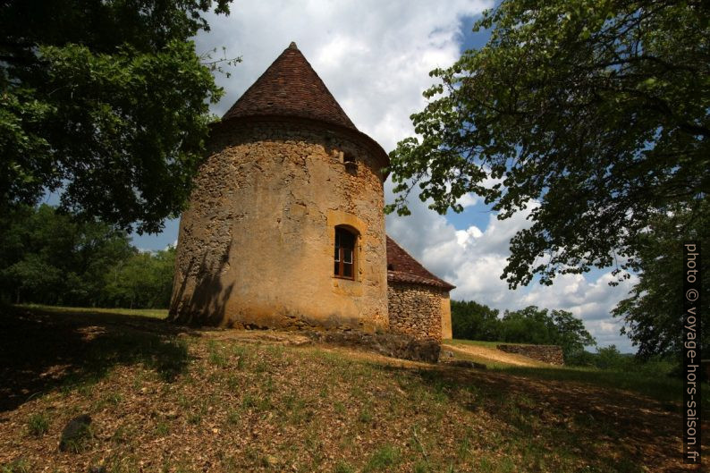 Tourelle de la ferme Le Théâtre. Photo © André M. Winter