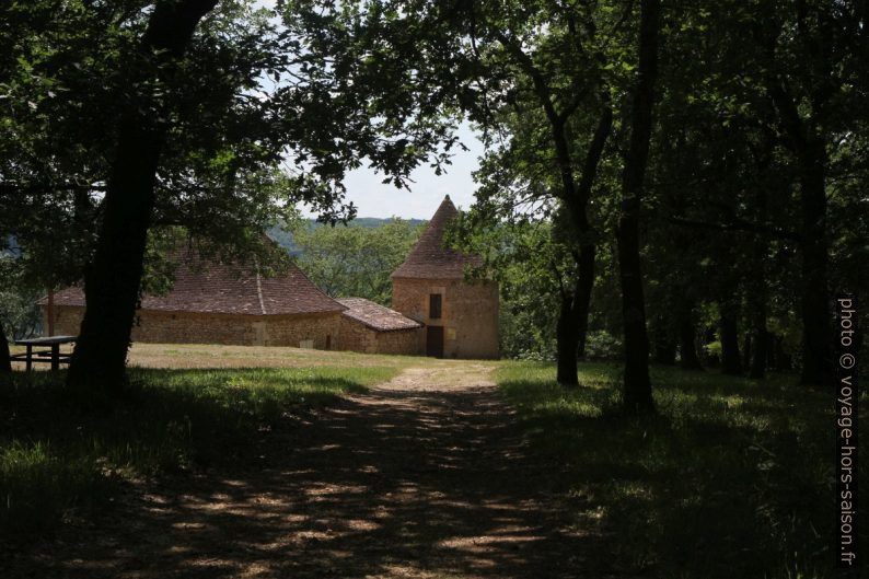 La ferme Le Théâtre vue du nord. Photo © Alex Medwedeff